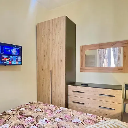 Apartment Domus Augustea A Due Passi Dalla